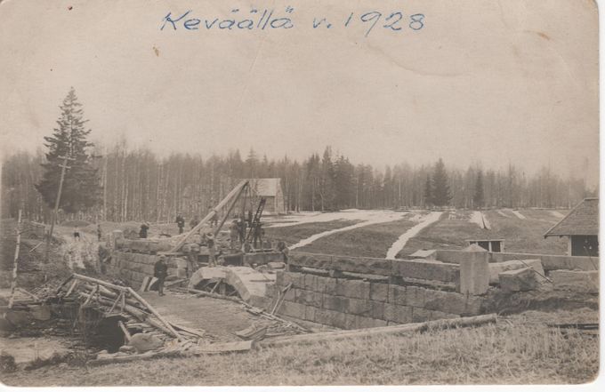 Pappilankosken sillan holvin uudestaan rakentaminen v. 1928 keväällä